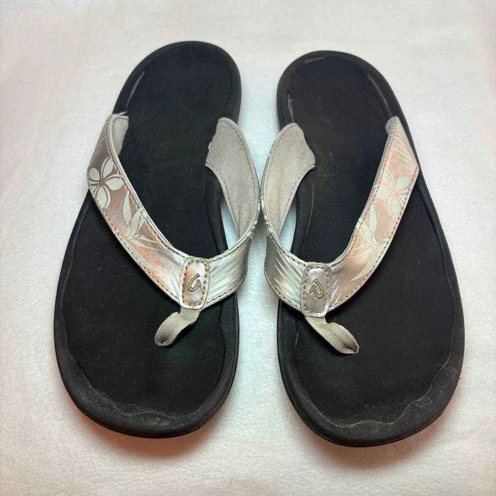 Olukai Ohana Silver Black Floral Flip Flop Sandals Womens